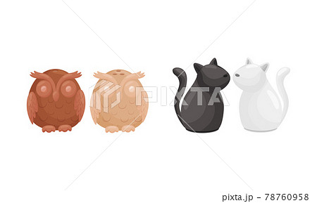Salt And Pepper Shaker Or Pot As Ceramic Shaped のイラスト素材