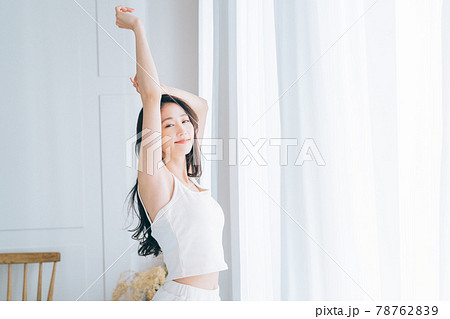 女性　ビューティー　朝 78762839