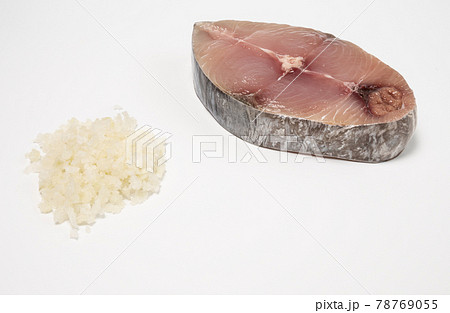 King mackerel, Spotted mackerel, Seerfish fresh slice and salt isolated on white background King mackerel, Spotted mackerel, Seerfish fresh slice and salt isolated on white background 78769055