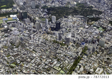 東京都港区の青山付近を空撮 東京都港区の青山付近を空撮 78772013