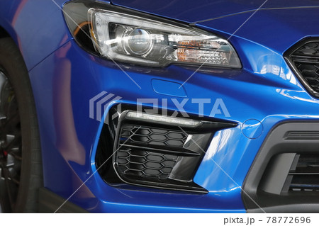 車のヘッドライト イメージ 車のヘッドライト イメージ 78772696