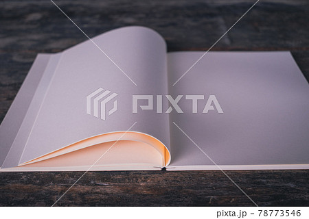 開いたノートブック 開いたノートブック 78773546