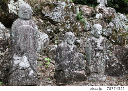 静岡県浜松市にある方広寺の「五百羅漢」 78774595