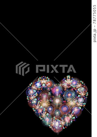 永遠の愛のイメージ ハート型の花火 の写真素材