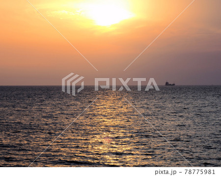 志賀島 下馬ヶ浜海水浴場の夕焼け 福岡県福岡市東区志賀島 志賀島 下馬ヶ浜海水浴場の夕焼け 福岡県福岡市東区志賀島 78775981