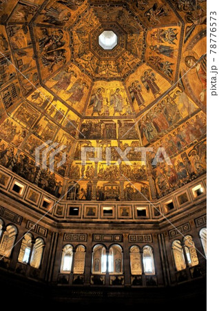 イタリア、フィレンツェ、洗礼堂内部、天井のモザイクの写真素材 ...