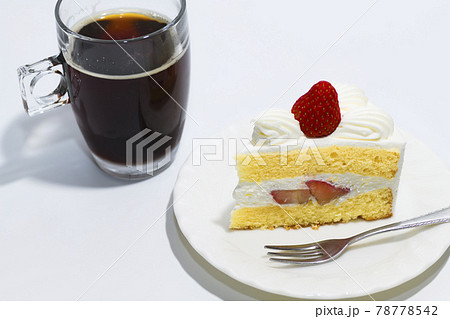 コーヒーとイチゴショートケーキ コーヒーとイチゴショートケーキ 78778542