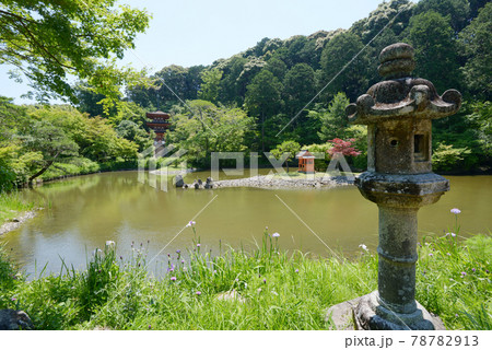 浄瑠璃寺　本堂から三重塔を望む　京都府木津川市 78782913
