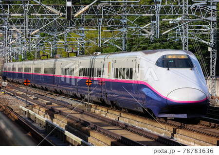 駅を通過する東北新幹線E2系 駅を通過する東北新幹線E2系 78783636