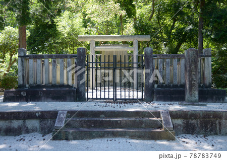 花園天皇陵　京都市東山区 78783749