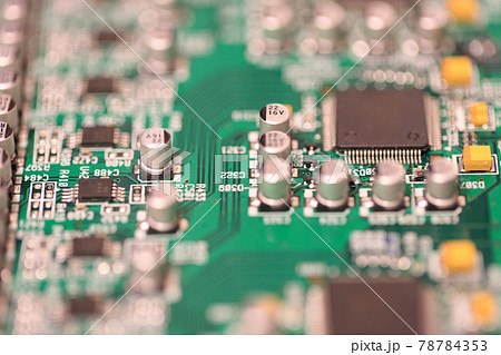 前後をぼかした半導体搭載の基板イメージ 78784353