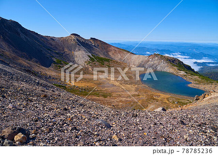 岐阜県高山市の乗鞍岳の蚕玉岳(こだまだけ)から西側の権現池方面を見る 岐阜県高山市の乗鞍岳の蚕玉岳(こだまだけ)から西側の権現池方面を見る 78785236