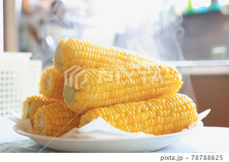 茹でトウモロコシ 78788625