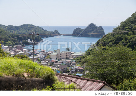 海辺の港町の風景 78789550