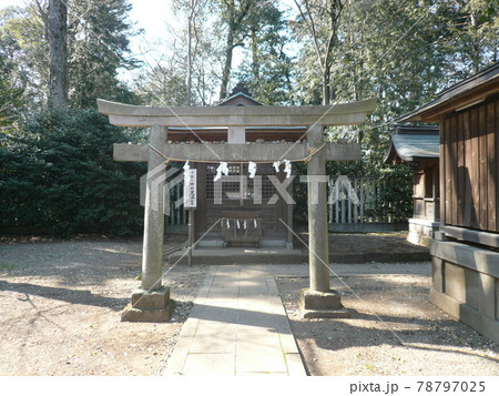栃木県小山市宮本町にあり、徳川家康も崇拝し、朱神輿を奉納した須賀神社 78797025