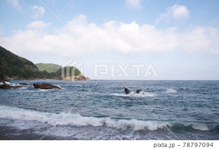初夏の大浜海岸 78797094