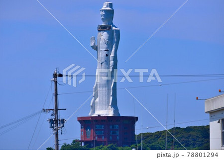 取り壊し間近の淡路島「世界平和大観音像」2021年6月 78801294