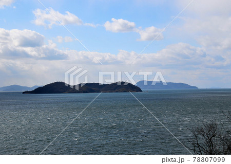 与島サービスエリアの展望台より牛島を望む 78807099