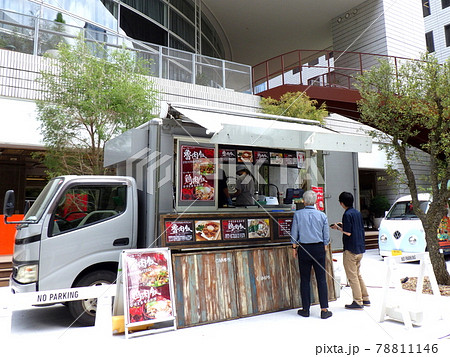 キッチンカー　クラシックカー　フードトラック　ランチ　テイクアウト 78811146