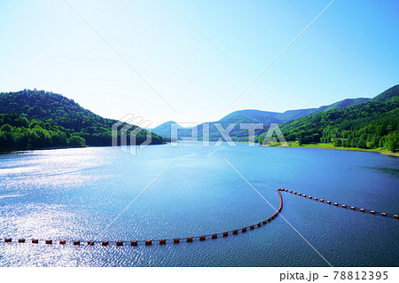 初夏の鹿子ダム湖　”北海道置戸町” 78812395