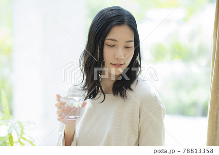 寝室　ミネラルウォーター　 78813358