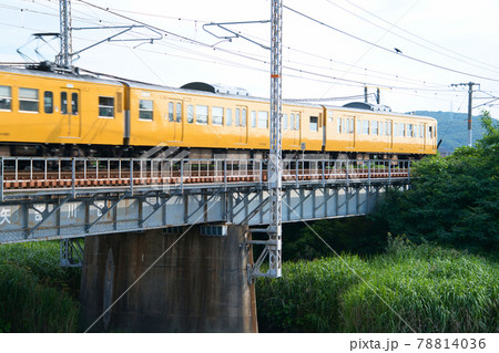 山陽本線足守川鉄橋を走る黄色い国鉄115系岡山駅行き普通電車3 岡山県岡山市北区 山陽本線足守川鉄橋を走る黄色い国鉄115系岡山駅行き普通電車3 岡山県岡山市北区 78814036