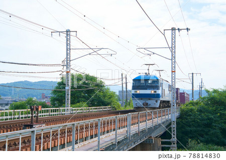 山陽本線足守川鉄橋を広島方面へ走る貨物列車1 岡山県岡山市北区 山陽本線足守川鉄橋を広島方面へ走る貨物列車1 岡山県岡山市北区 78814830