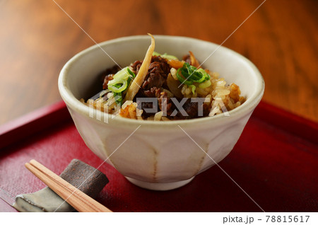 牛肉と牛蒡の炊き込みご飯 78815617