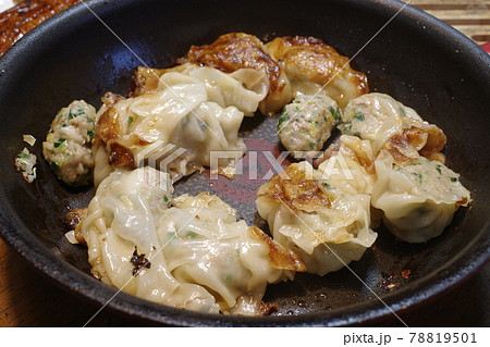 とても美味しい日本の食べ物 78819501