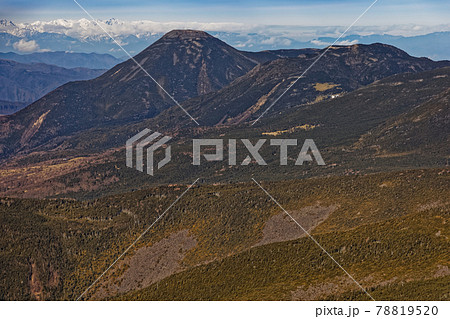 八ヶ岳連峰・西天狗岳から見る北横岳と蓼科山 78819520