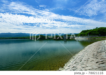 日本一のため池　満濃池　空海ゆかりの命の水 78821116