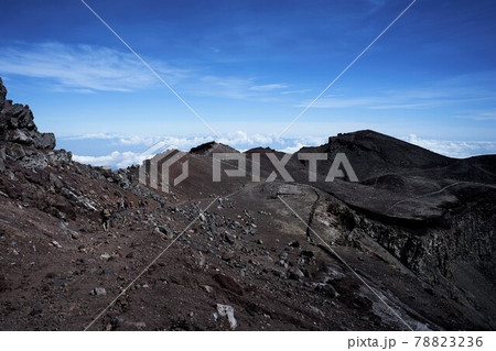 富士山、天空の散歩道、お鉢巡り 78823236