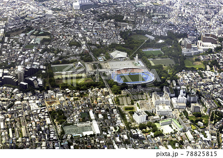 目黒区柿の木坂上空から駒沢オリンピック公園付近を空撮 78825815