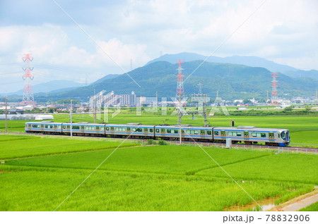 筑紫野平野を走る西鉄3000形 78832906