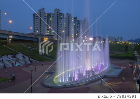 噴水 都市 都会 78834591