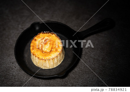 バスクチーズケーキ スキレット バスクチーズケーキ スキレット 78834921