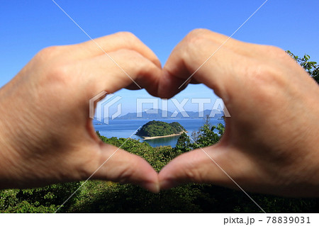 ハートからハート島を覗いてみた 78839031