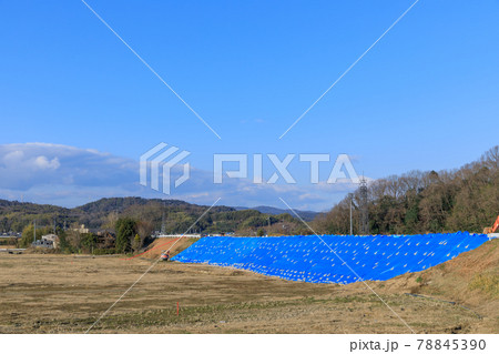 岡山_西日本豪雨で決壊した小田川の堤防工事 78845390