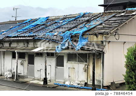 台風の被害を受けた文化住宅 78846454