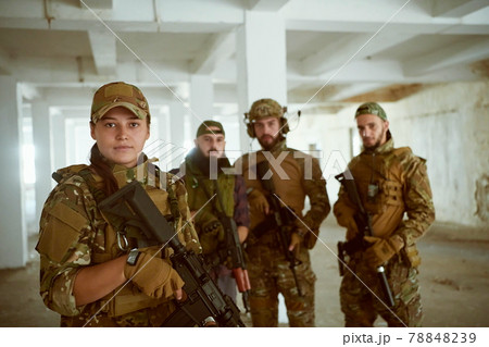 soldier squad team portrait in urban environment soldier squad team portrait in urban environment 78848239