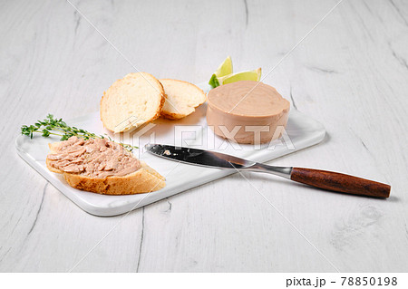 Cod liver on toast 78850198
