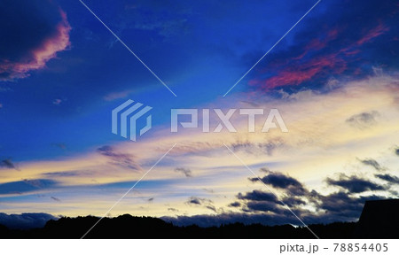 変幻自在の台風一過の夕空 変幻自在の台風一過の夕空 78854405