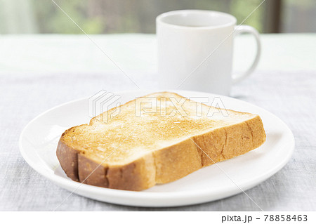 おいしい朝食のトーストとコーヒー おいしい朝食のトーストとコーヒー 78858463