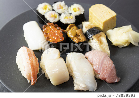美味しい握り寿司盛り合わせ 78859593