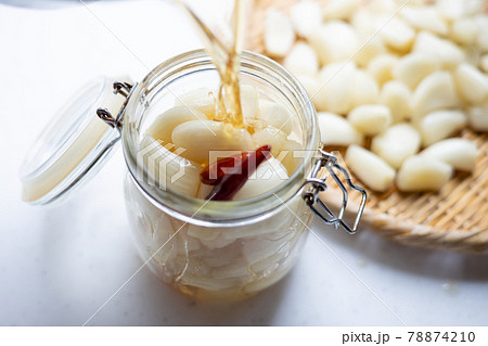 ラッキョウの甘酢漬け作り 78874210