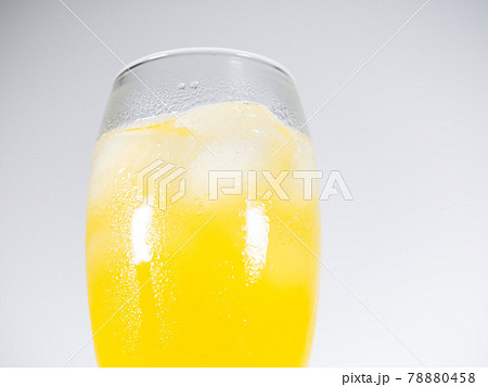 炭酸　オレンジジュース　フルートグラス 78880458