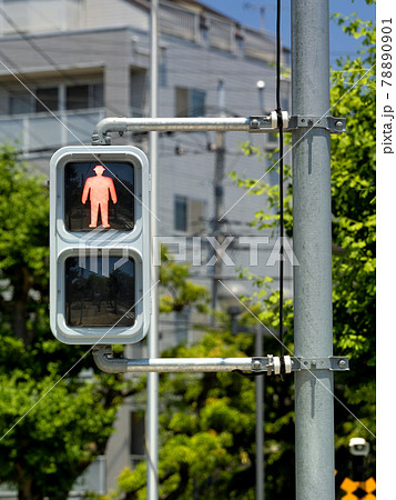【そら】歩行者用信号機 green-light-pedestrian-traffic