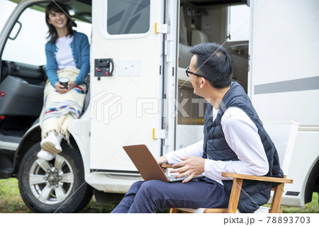 キャンピングカーライフ 78893703