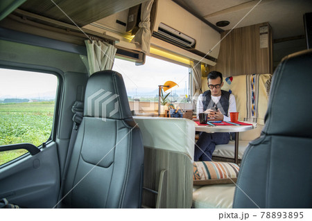 キャンピングカーライフ 78893895