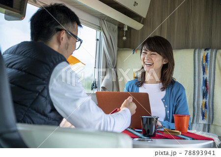 キャンピングカーライフ 78893941